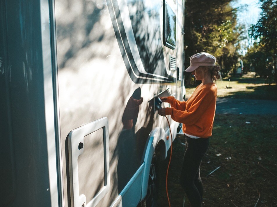 RS20207_RS20207_High Res Wilderness NZ x TwosomeTravellers _14 - Motorhome Taupo campground-lpr