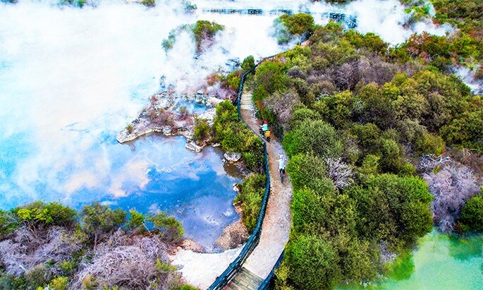 Whakarewarewa Maori Village 750x450