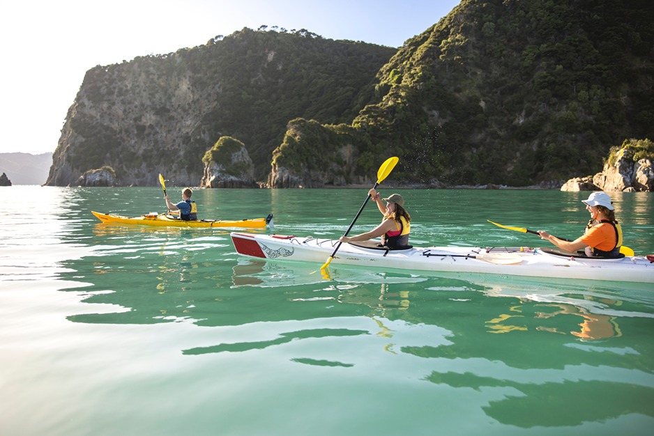 Sea Kayak Pelorus Sound - TNZ (Miles Holden)