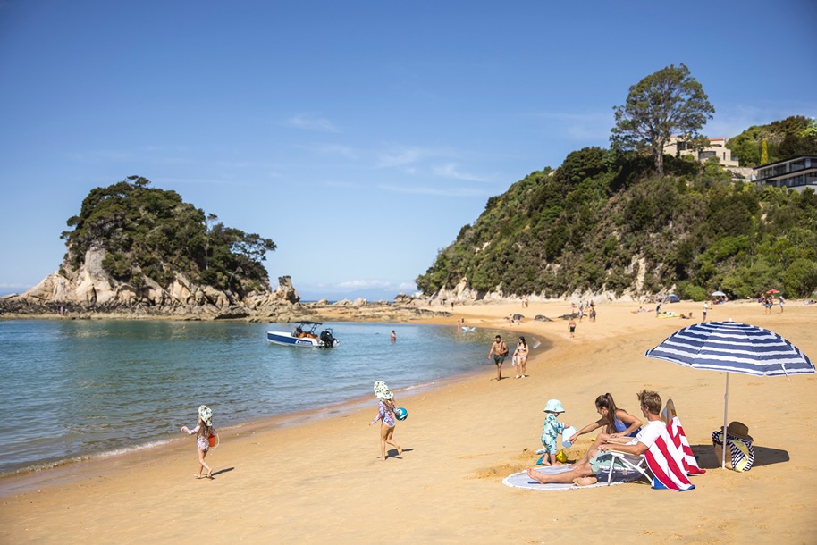Kaiteriteri  Nelson - TNZ (Miles Holden)