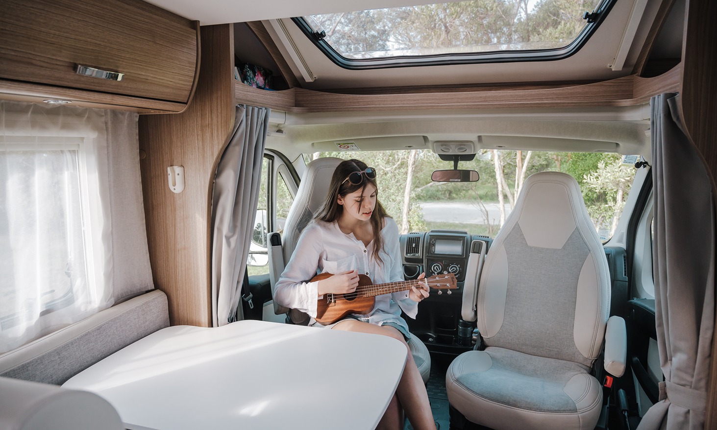 Convertible lounge in a Wilderness motorhome