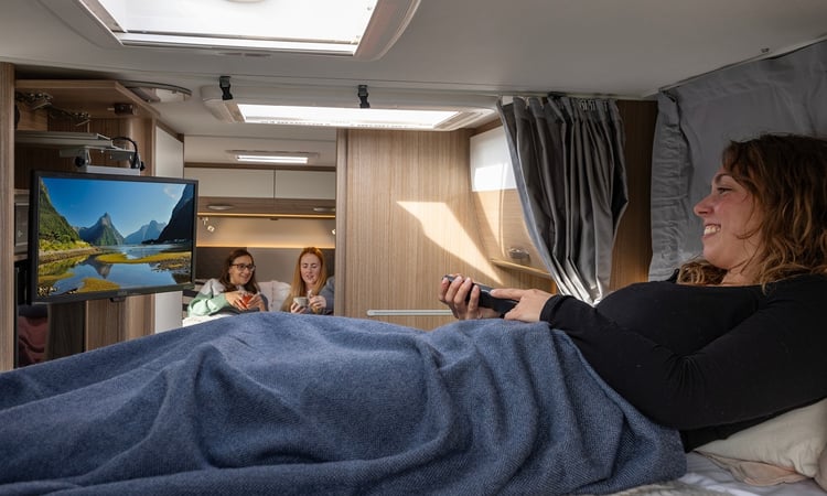 2022 Carado T449 - Drop-down bed TV