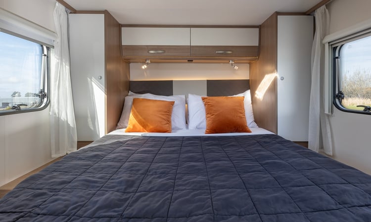 T459 queen bed setup