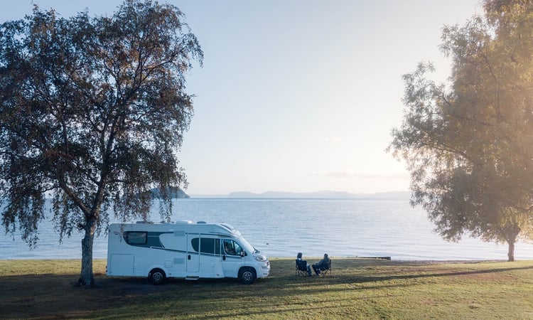 15 - Camping Lake Taupo