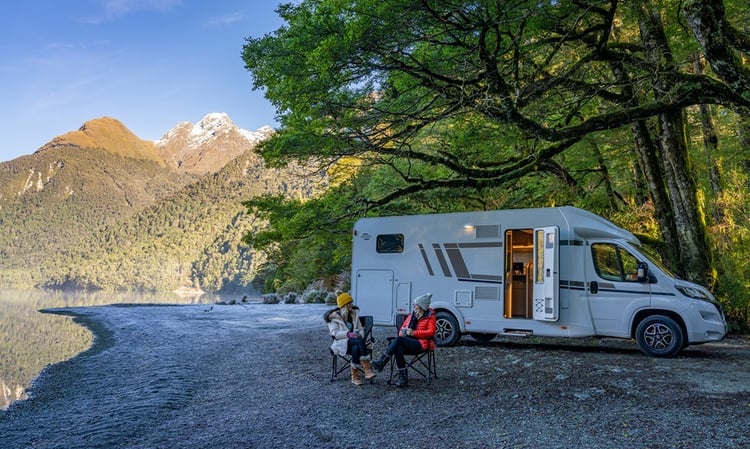 camper-coffee-lake-gunn-fiordland