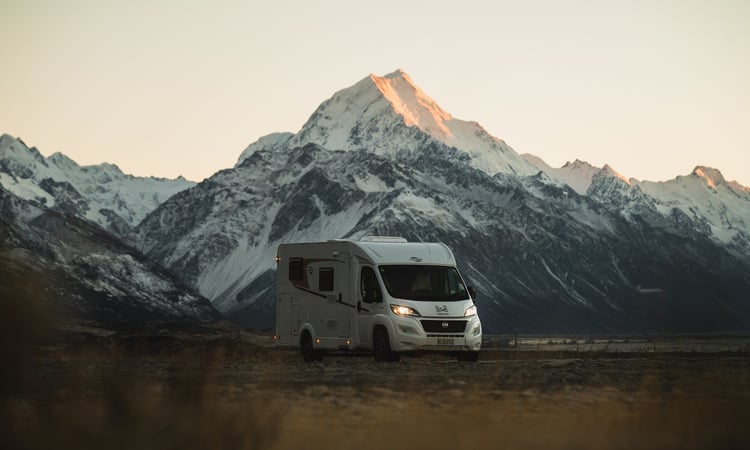 Winter Mt Cook campervan