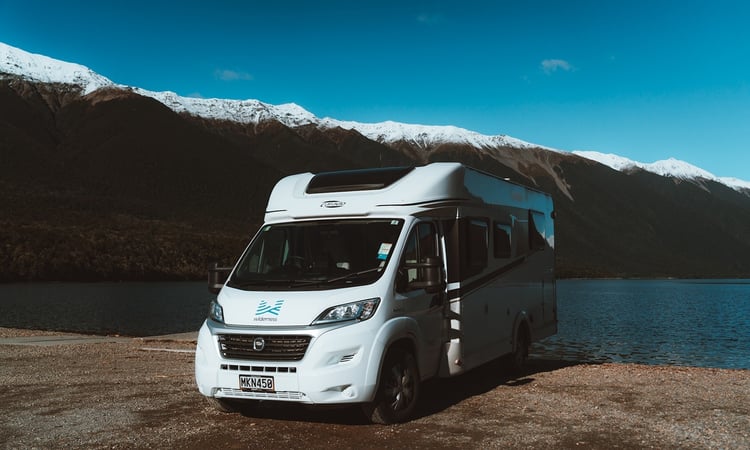 Lake Rotoiti winter campervan