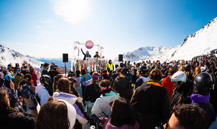 240904-@justmelachie-SnowMachine-Remarks-IceBar-Danny-DaftPunkDisco