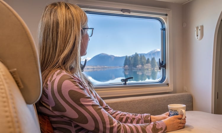 camper-coffee-meghan-twizel