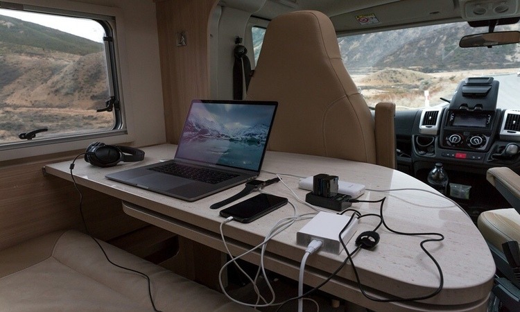 Charging electronic devices in a motorhome