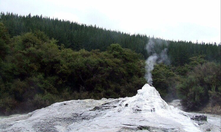 Mordor (Wai-O-Tapu Thermal Wonderland)