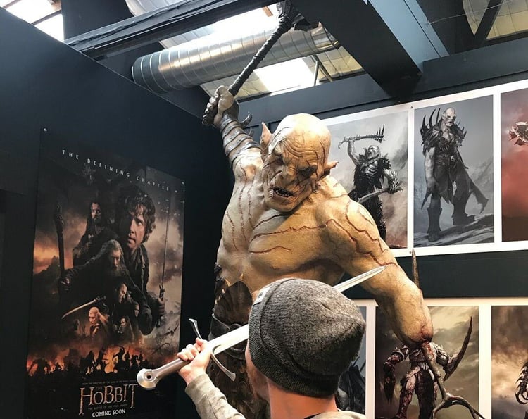 Weta workshop sculpture fighting
