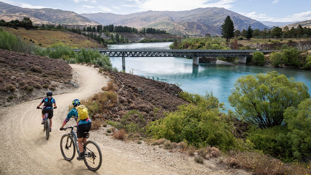 Lake Dunstan Trail credit Geoff Marks