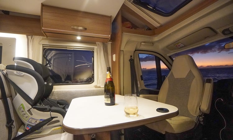 Interior living with child restraint