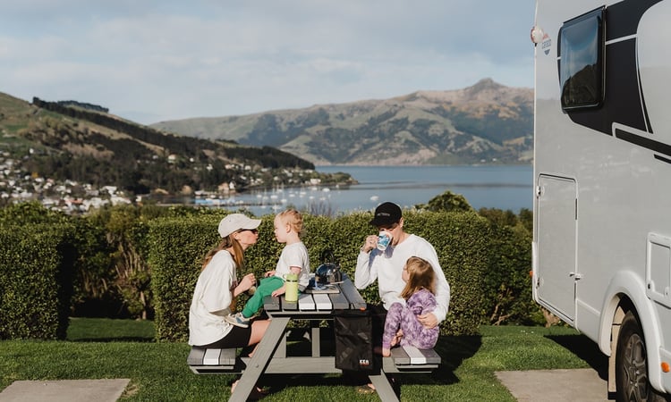 Akaroa - family picnic