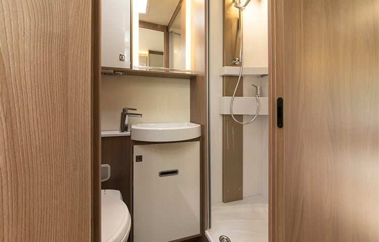 Burstner-bathroom