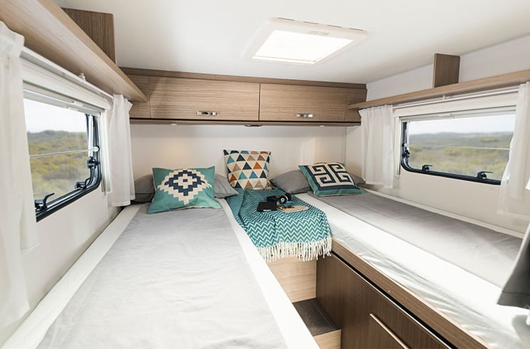 Twin-beds-in-the-Dash-2-motorhome