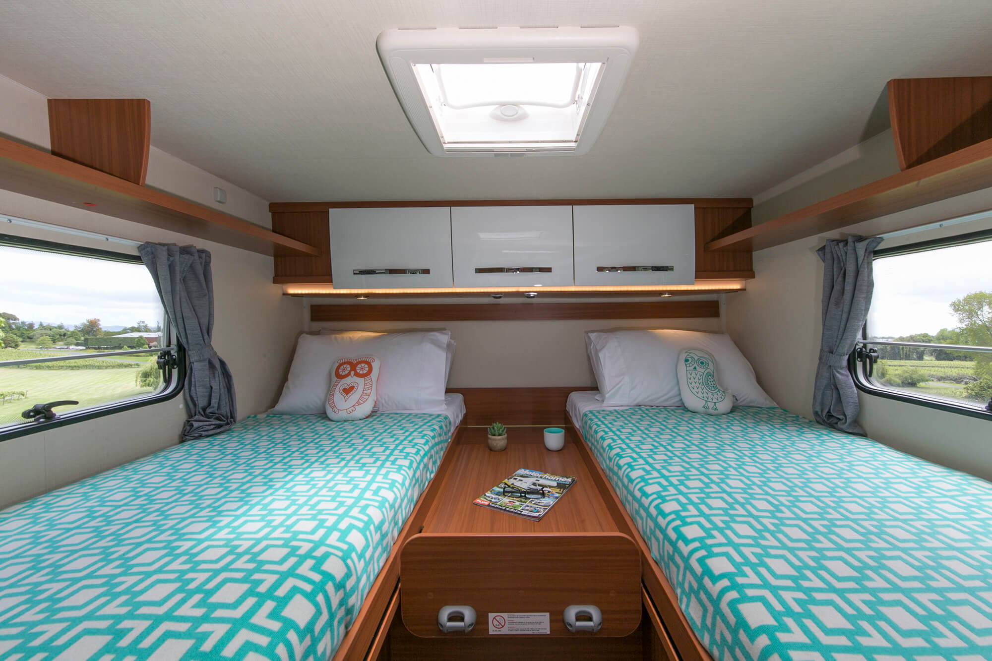 Twin / King for 2 Motorhome