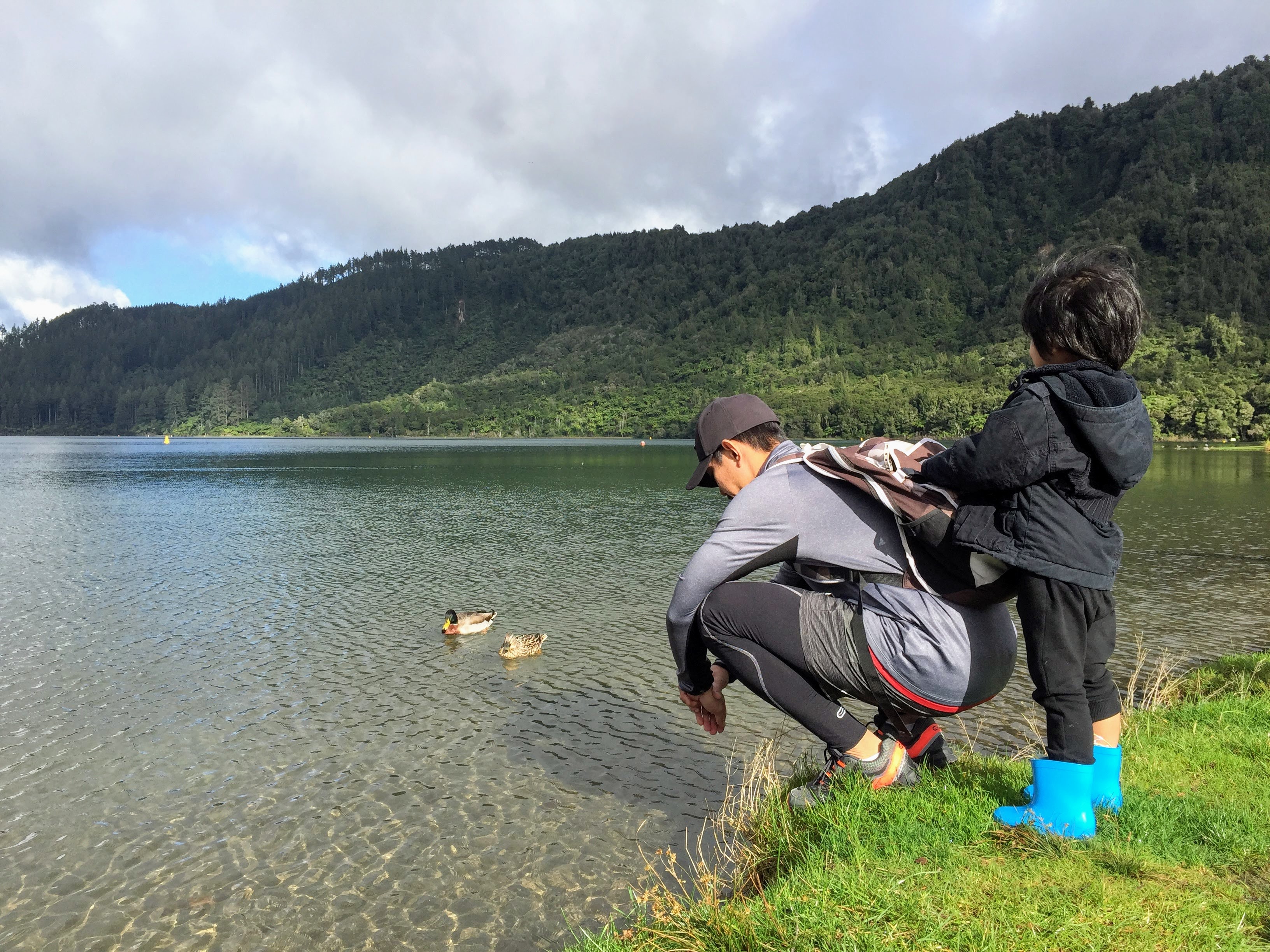 Family hike at Blue Lake Rotorua