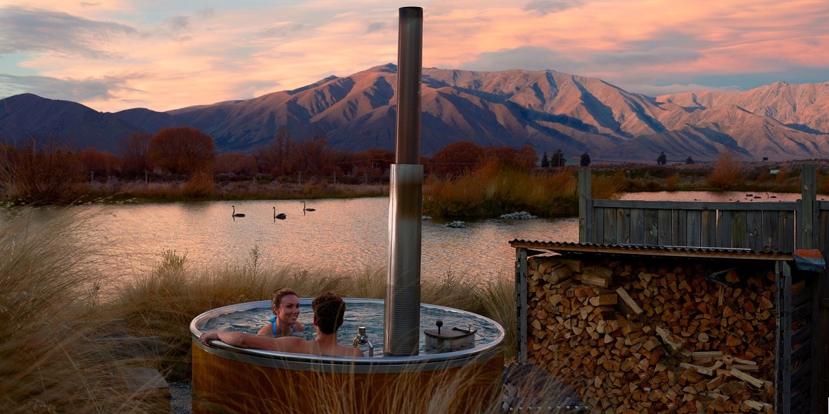 Top 10 Best Romantic Honeymoon Destinations in New Zealand 